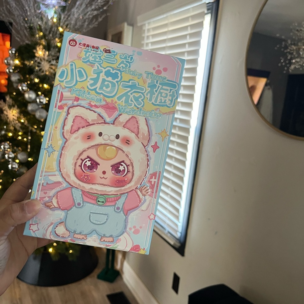No longer available 
Baby three kitten wardrobe blind box